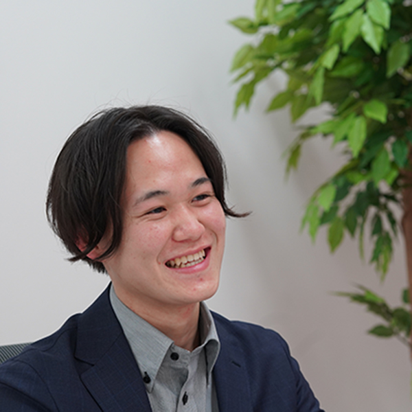 Arata Shimojo – Marketing Consultant